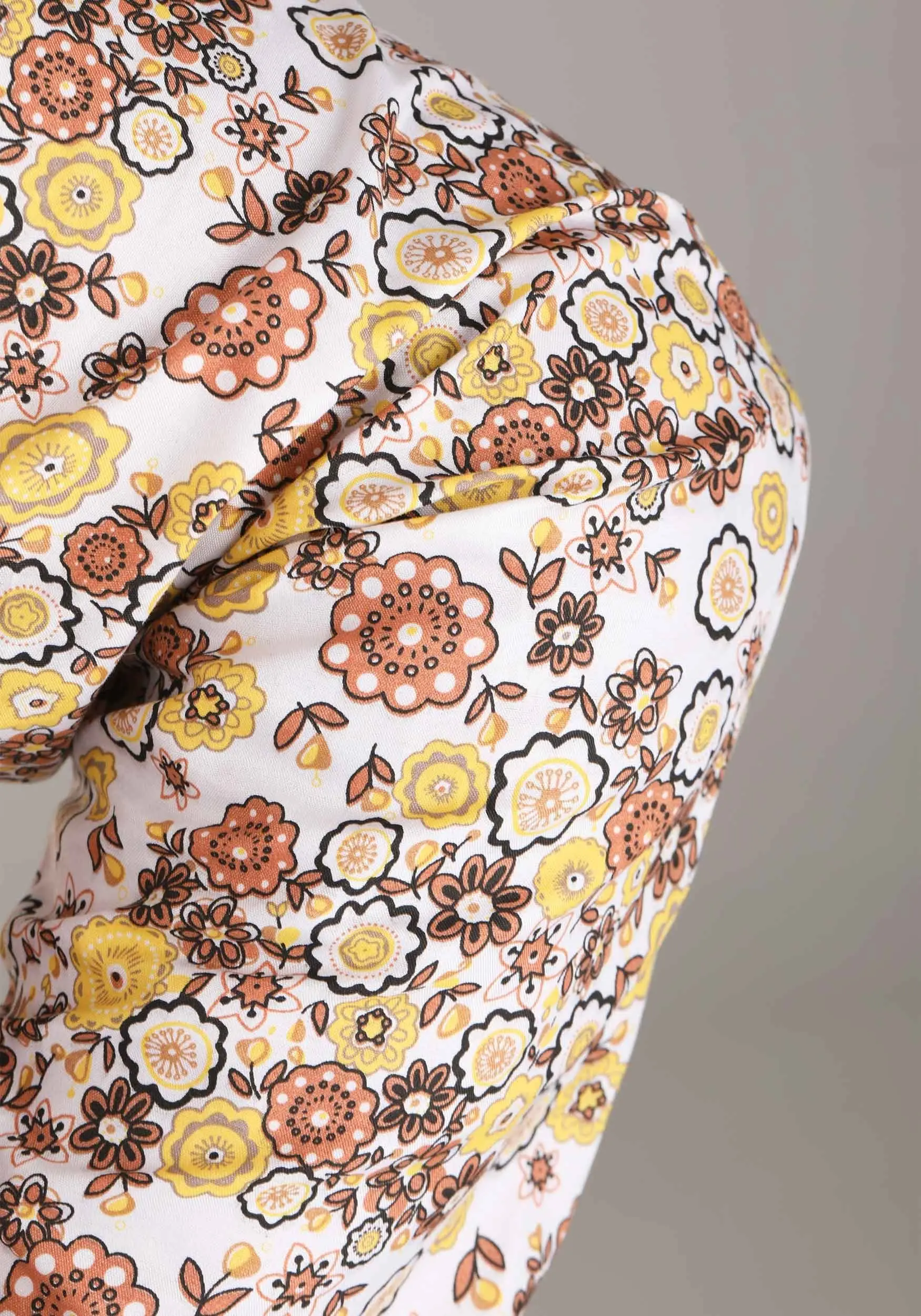 Fun Costumes Men's Plus Size 70's Vest Costume - Image 3